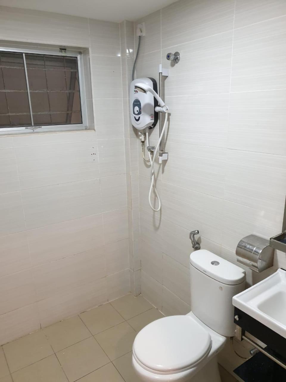 Angsoka Hotel Teluk Intan Exteriör bild