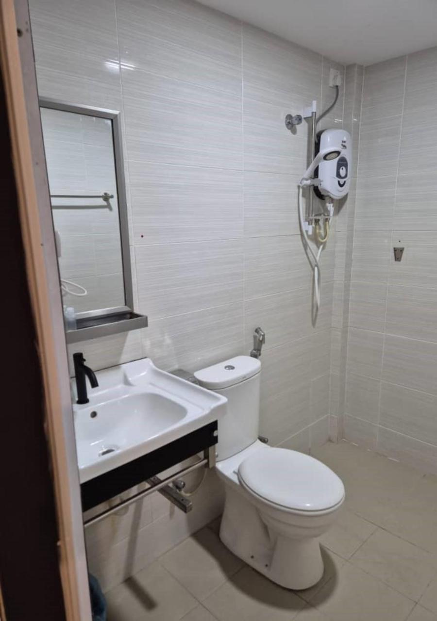 Angsoka Hotel Teluk Intan Exteriör bild
