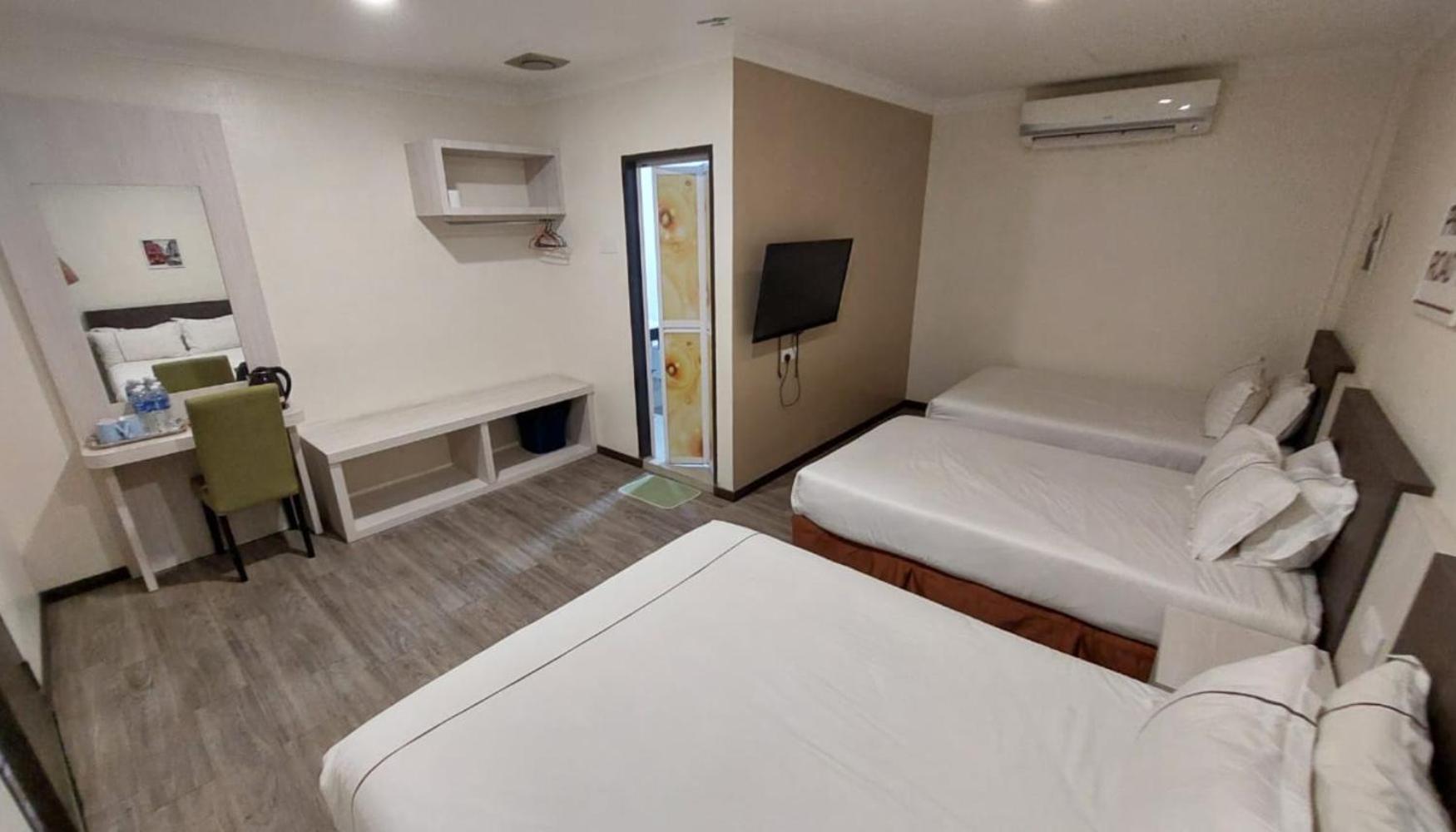 Angsoka Hotel Teluk Intan Exteriör bild