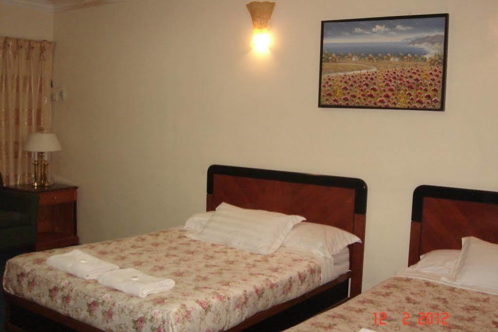 Angsoka Hotel Teluk Intan Exteriör bild