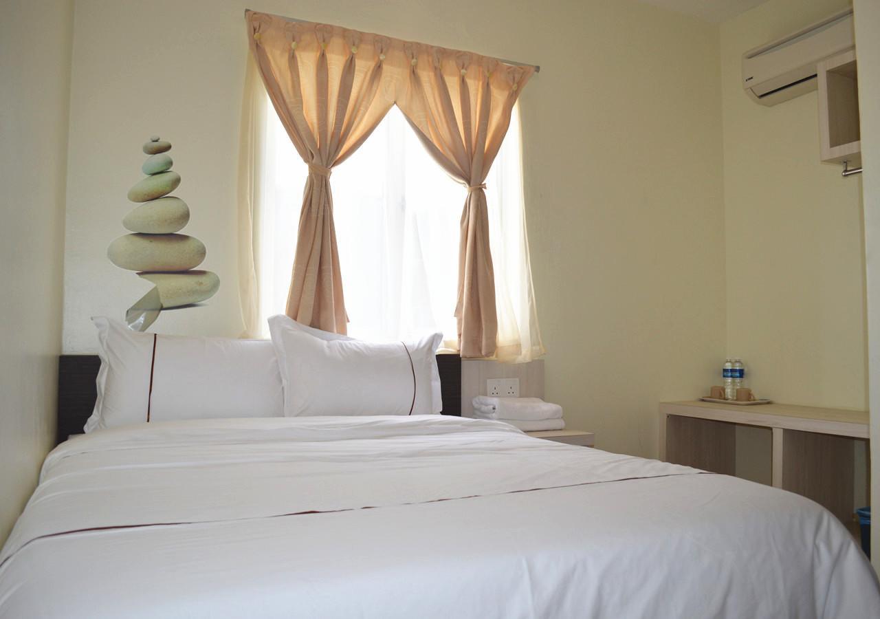 Angsoka Hotel Teluk Intan Exteriör bild