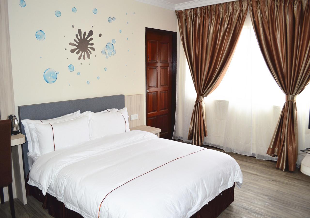 Angsoka Hotel Teluk Intan Exteriör bild