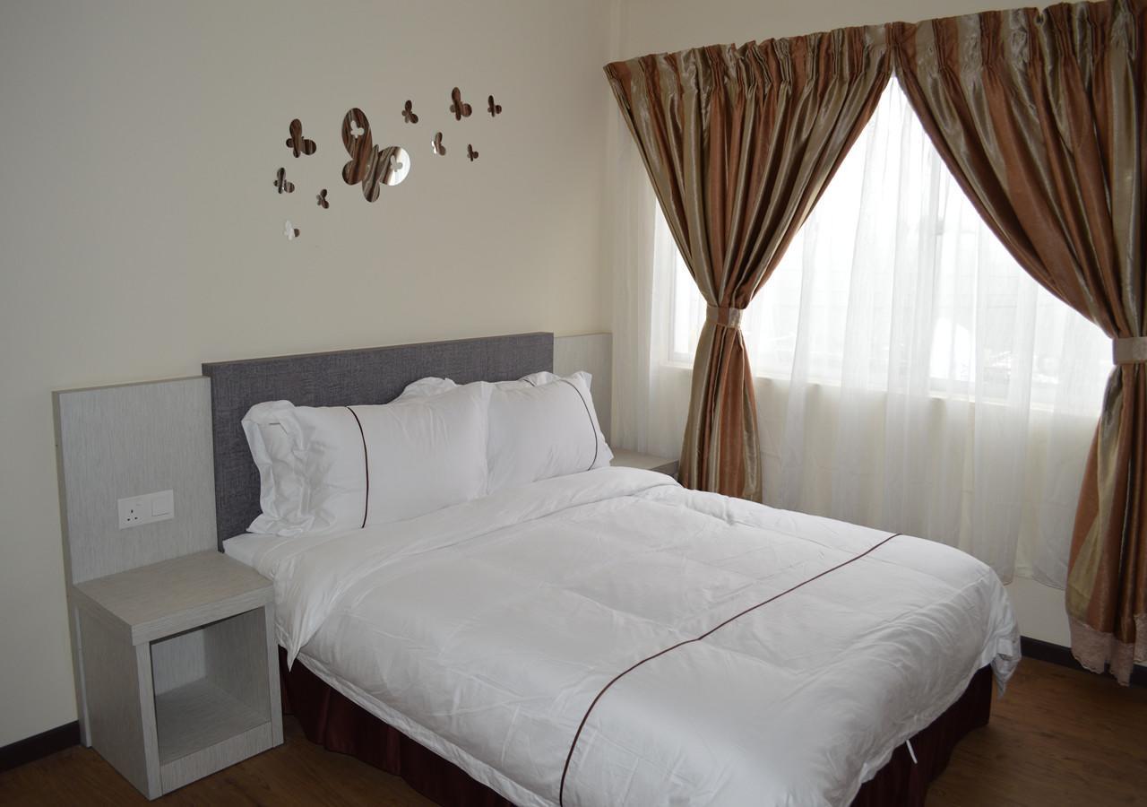 Angsoka Hotel Teluk Intan Exteriör bild