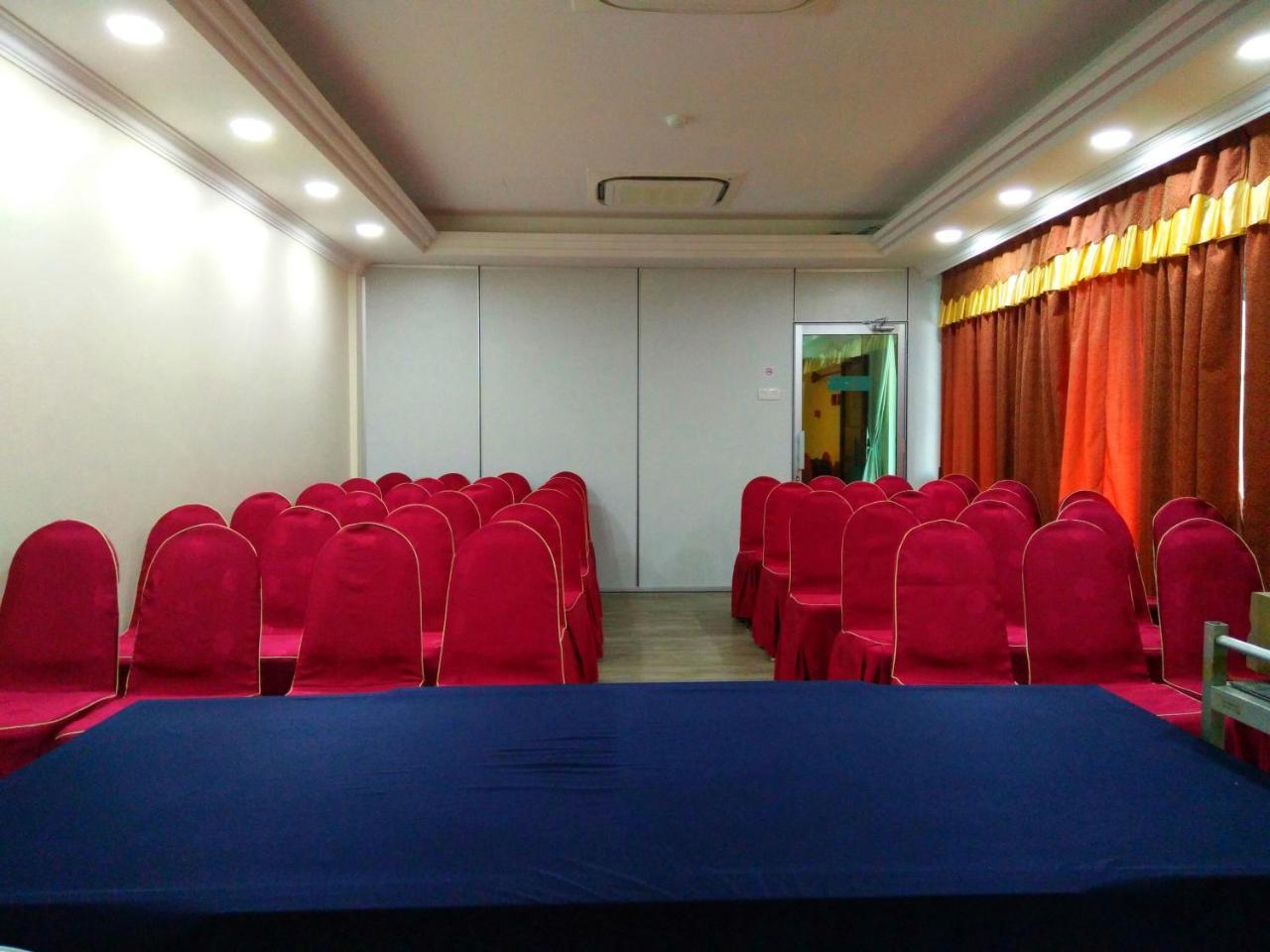Angsoka Hotel Teluk Intan Exteriör bild