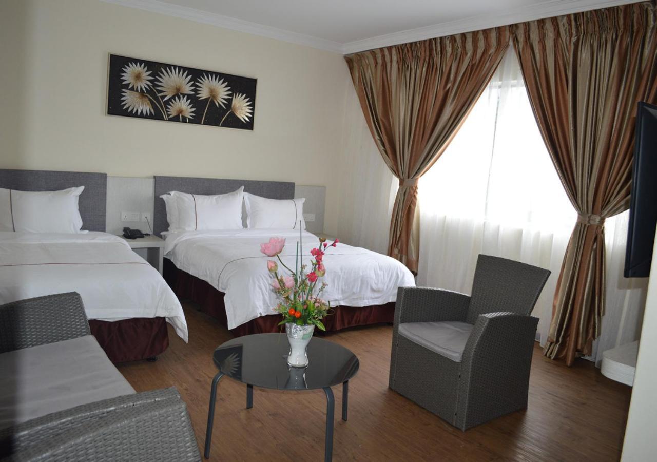 Angsoka Hotel Teluk Intan Exteriör bild