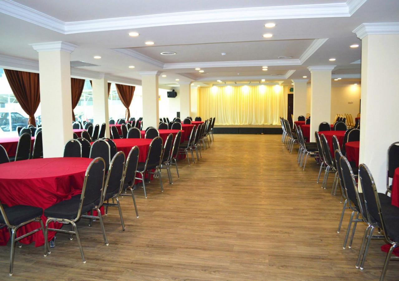 Angsoka Hotel Teluk Intan Exteriör bild