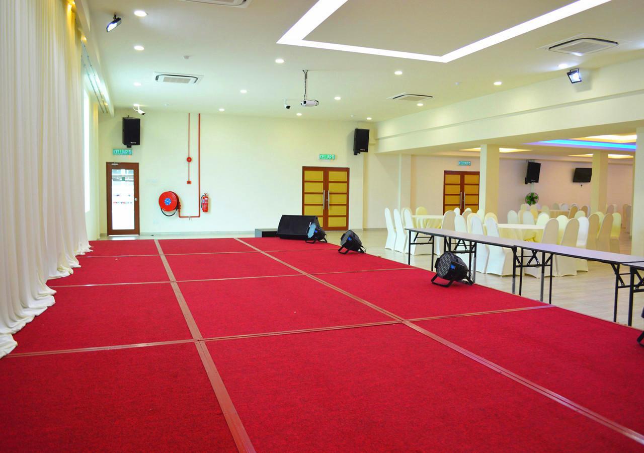 Angsoka Hotel Teluk Intan Exteriör bild
